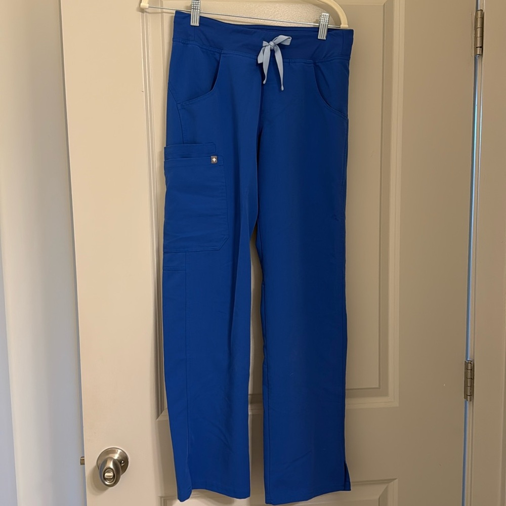 FIGS blue cargo scrub pants, hardly worn